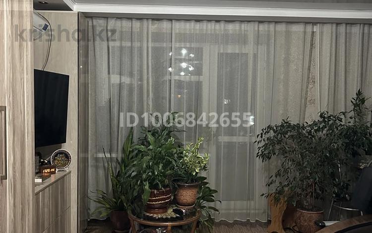 1-бөлмелі пәтер · 31 м² · 2/4 қабат, 72 квартал 23 — Кабанбай батыра, бағасы: 14.5 млн ₸ в Семее — фото 2