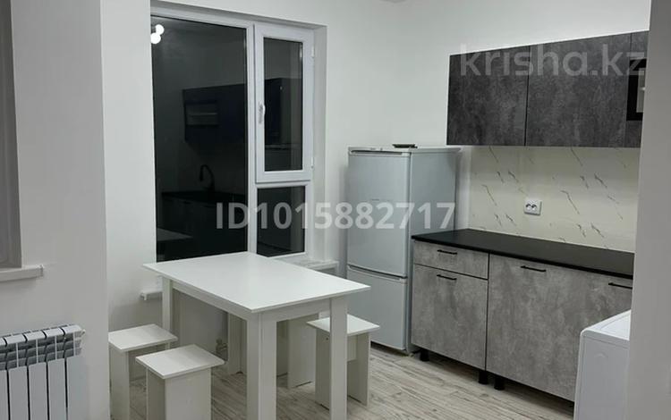 1-комнатная квартира · 32 м² · 8 этаж, мкр Акжар, Бирлик 140/1 140/1 за 150 000 ₸ в Алматы, Наурызбайский р-н — фото 2
