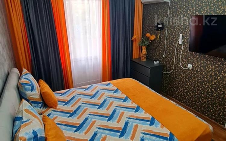 3-комнатная квартира · 75 м² · 2/5 этаж, 27-й мкр 33 — Т/ц Байтерек за 15 000 ₸ в Актау — фото 2