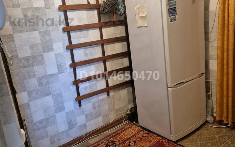 2-комнатная квартира · 40.2 м² · 3/5 этаж, 21 микрорайон 27/28 за 11 млн ₸ в Караганде — фото 2