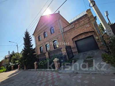 Отдельный дом · 5 комнат · 387 м² · 5 сот., Малахова за 185 млн 〒 в Павлодаре