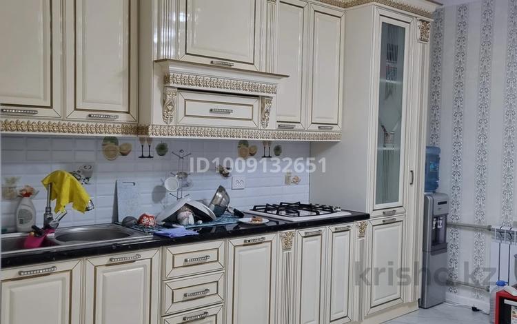 1-комнатная квартира · 54 м² · 2/5 этаж, Мкр сырдария 13 за 200 000 ₸ в  — фото 2