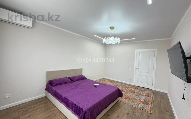 1-бөлмелі пәтер · 45 м² · 3/10 қабат, Молдавская 2/1 — Рядом Универмаг, бағасы: 15 000 ₸ в Уральске — фото 2