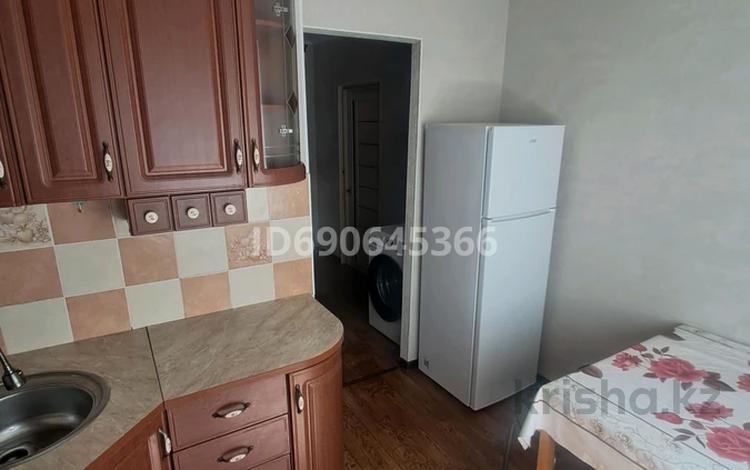 1-комнатная квартира · 34 м² · 5/9 этаж, мкр 4 10А за 100 000 ₸ в Уральске — фото 8