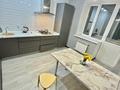 1-комнатная квартира · 56 м² · 4/5 этаж, мкр 4, Абулхаир Хана 177/1 за 14 000 ₸ в Уральске — фото 2
