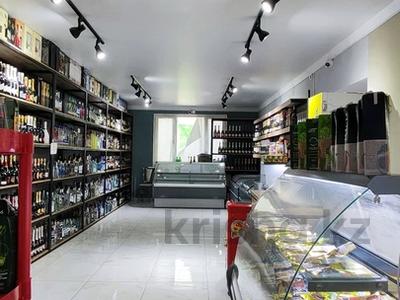 Кеңселер, дүкендер мен бутиктер · 80 м², бағасы: 53 млн ₸ в Уральске, мкр Айгуль