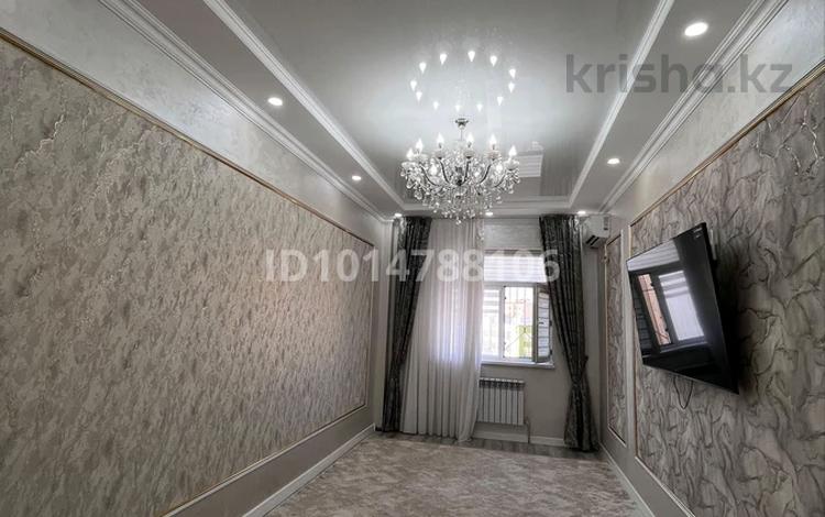 2-комнатная квартира · 75 м² · 4/15 этаж, 19-й мкр 5 за 32.5 млн ₸ в Актау — фото 2