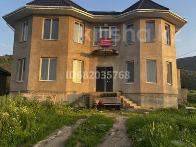 Отдельный дом • 7 комнат • 265 м² • 5.8 сот., Арасан 33 за 60 млн 〒 в Кыргауылдах