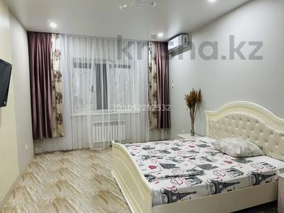 1-бөлмелі пәтер · 55 м² · 1/5 қабат, Мкр. Алтын орда 356Б, бағасы: 7 000 ₸ в Актобе, мкр Авиатор