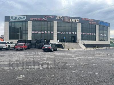Аренда коммерческой недвижимости в Карагандинской обл.: Магазины и бутики · 2700 м² за ~ 6.9 млн 〒 Магазины и бутики · 2700 м² за ~ 6.9 млн 〒 в Караганде, Казыбек би р-н