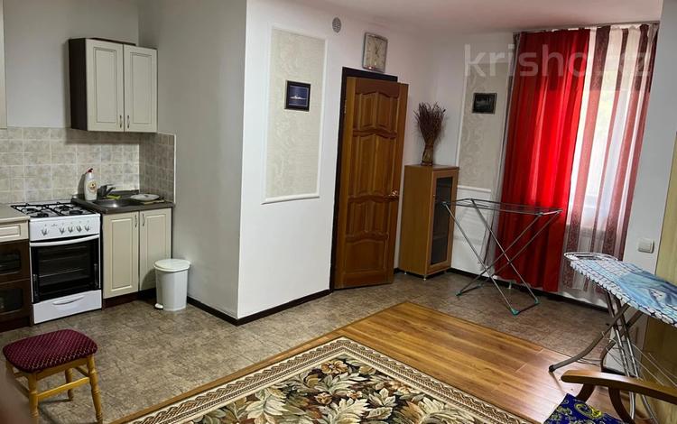 Отдельный дом · 1 комната · 36 м², Азаттык 74/2 за 140 000 〒 в Атырау — фото 6