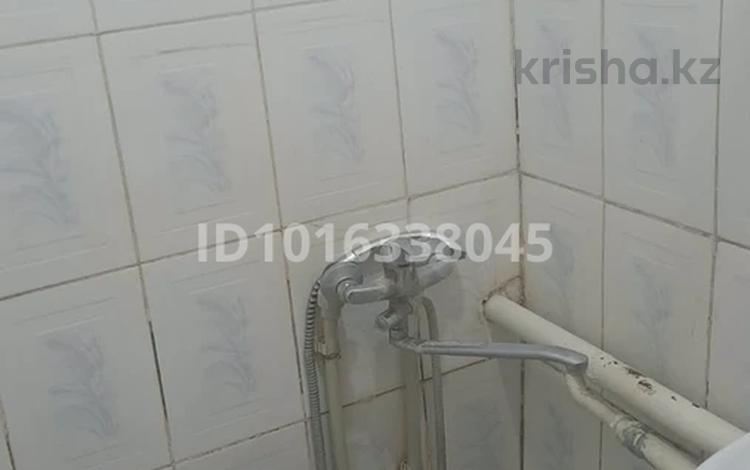 1 бөлме · 20 м² · 2/2 қабат, 3 мкр 2А — Торговый дом Аль фараби, бағасы: 70 000 ₸ в Шымкенте — фото 2