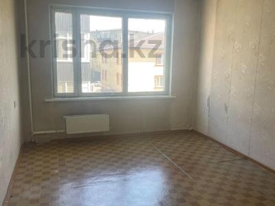 3-комнатная квартира · 61 м² · 2/5 этаж, Самал 46 за 16 млн ₸ в Талдыкоргане, мкр Самал