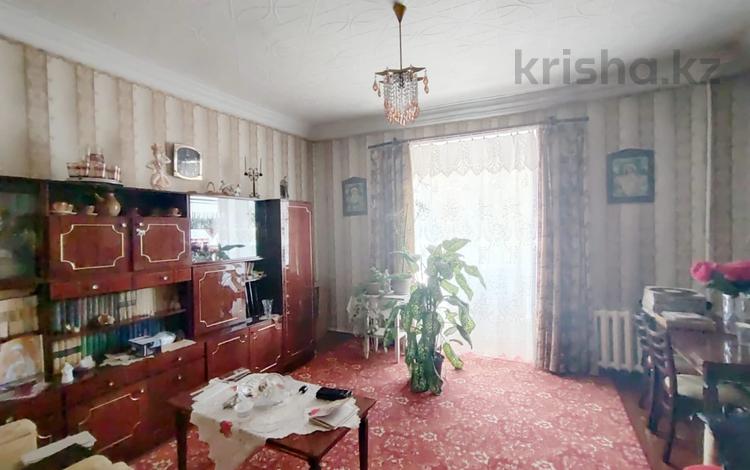 2-комнатная квартира, 58 м², 2/2 этаж, ул. Жамбыла за 15.5 млн 〒 в Караганде, Казыбек би р-н — фото 26