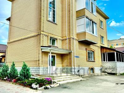 3-бөлмелі пәтер · 101.5 м² · 3/3 қабат, Шаяхметова 119А, бағасы: 78 млн ₸ в Костанае
