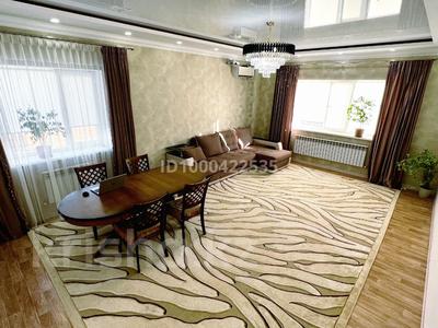 Продажа домов и дачи в Атырауской обл.: Отдельный дом · 4 комнаты · 140 м² · 9 сот., мкр Жулдыз-2, Демеша Бермагамбетова 105 за 28 млн 〒 Отдельный дом · 4 комнаты · 140 м² · 9 сот., мкр Жулдыз-2, Демеша Бермагамбетова 105 за 28 млн 〒 в Атырау
