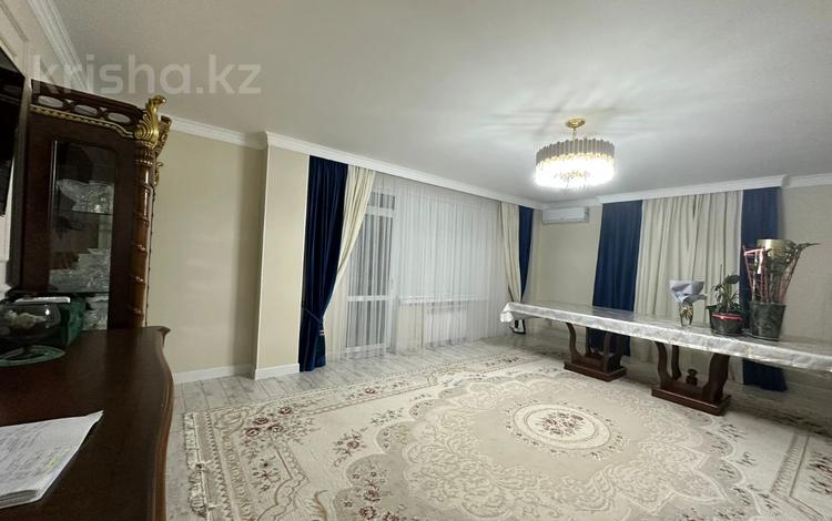 3-комнатная квартира, 104.7 м², 3/10 этаж, Азаттык 64А за 49 млн 〒 в Атырау — фото 10