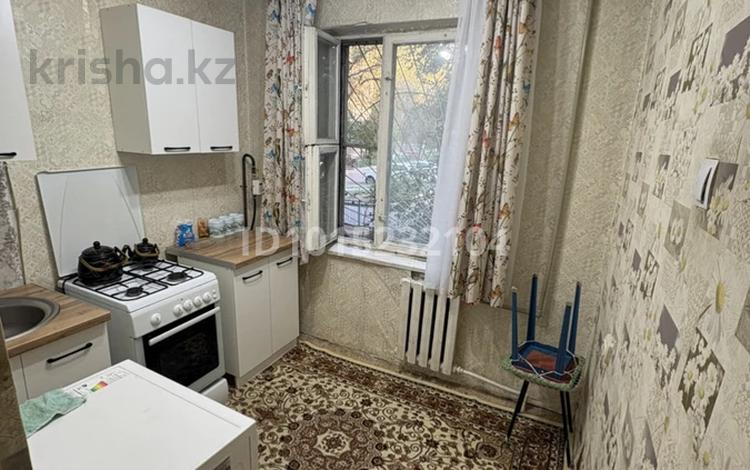1-комнатная квартира · 33 м² · 1/5 этаж, 5 мкр 13а за 110 000 ₸ в Конаеве — фото 2