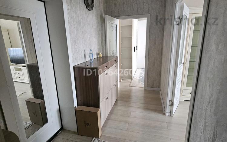 2-комнатная квартира · 60 м² · 7/10 этаж, Шахтеров за 270 000 ₸ в Караганде, Казыбек би р-н — фото 2