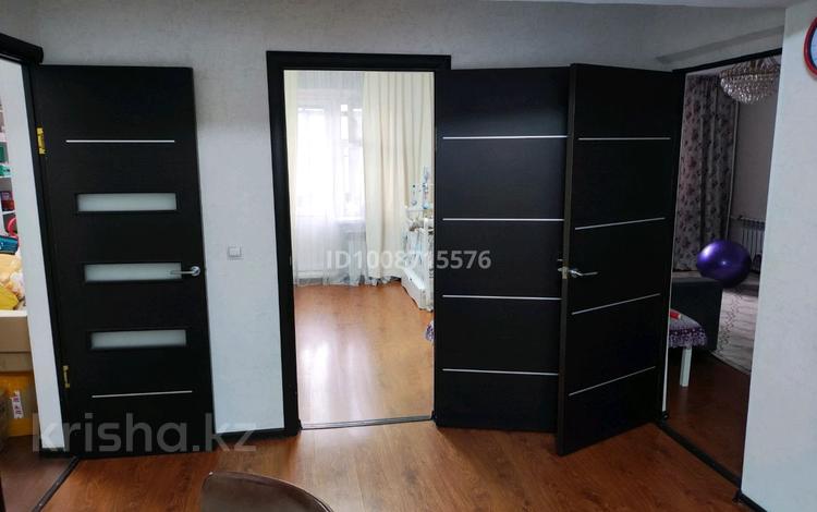 3-бөлмелі пәтер · 68 м² · 2/5 қабат, мкр Аксай-1, Райымбека 502а, бағасы: 41 млн ₸ в Алматы, Ауэзовский р-н — фото 2