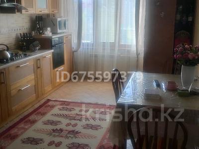 4-комнатная квартира · 120 м² · 4/7 этаж, мкр. Алтын орда, Мкр. Батыс-2 50В — Санкибай батыра и А.Молдагуловой за 350 000 〒 в Актобе