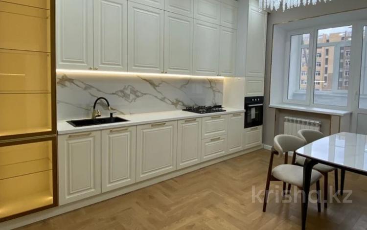 3-комнатная квартира · 110 м² · 2/9 этаж, мкр. Алтын орда за 56 млн 〒 в Актобе — фото 2