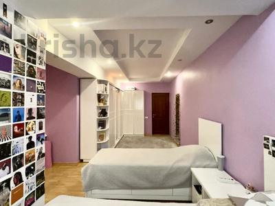 4-комнатная квартира · 130 м² · 10/13 этаж, Шевченко за 98 млн ₸ в Алматы, Алмалинский р-н