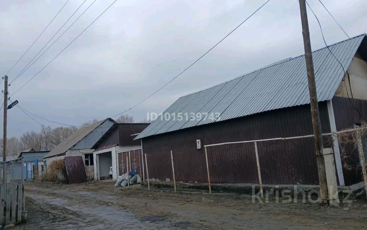 Часть дома · 4 комнаты · 200 м² · 6 сот., Правый восточный 254 — 1 дача за 10 млн ₸ в Семее — фото 2