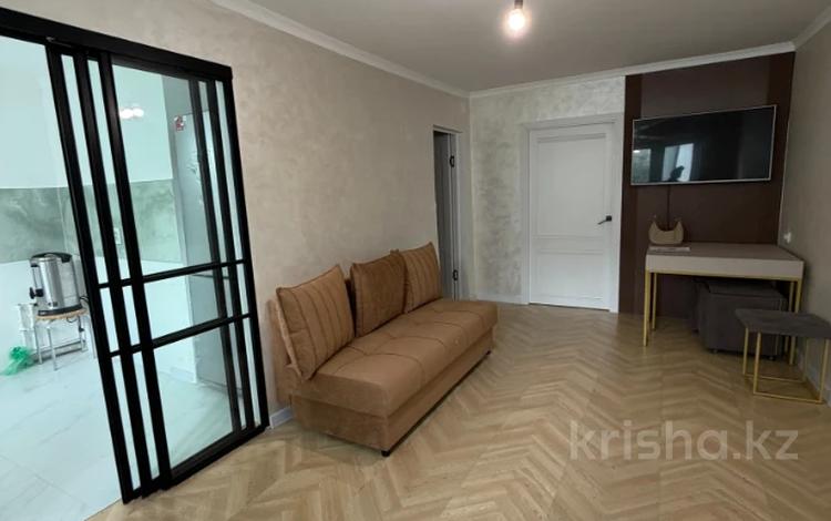 2-бөлмелі пәтер · 45 м² · 2/5 қабат, Махамбет Утемисова 128Б, бағасы: 13.8 млн ₸ в Атырау — фото 8