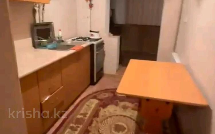 3-комнатная квартира · 65 м² · 2/5 этаж, 11-й микрорайон 213А за 200 000 ₸ в Шымкенте, Енбекшинский р-н — фото 2