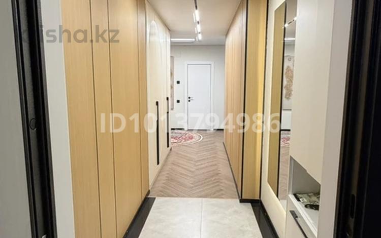 4-бөлмелі пәтер · 99 м² · 6/9 қабат, Шұғыла ш/а. 340/35 - 340/35 к17 — проспект Алатау, бағасы: 75 млн ₸ в Алматы, Наурызбайский р-н — фото 2