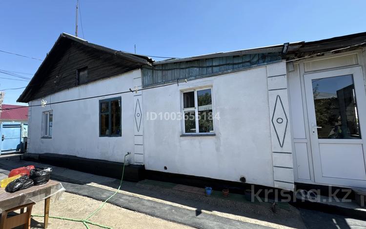 Часть дома · 3 комнаты · 70 м² · 6 сот., мкр Фёдоровка , Бытовая 5 — Магазин одежда,3 автопарк за 25 млн 〒 в Караганде, Казыбек би р-н — фото 2