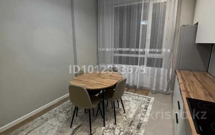 1-комнатная квартира · 40 м² · 7/12 этаж, Байкена Ашимова 1/5 250 за 230 000 ₸ в Алматы, Наурызбайский р-н — фото 2