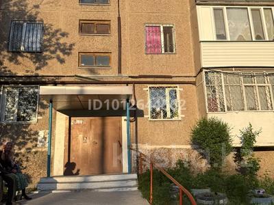 2-бөлмелі пәтер · 45.2 м² · 2/5 қабат, 7микраройон 50дом 34 — Үй өте ыңғайлы жерде орналасқан: жанында №27 мектеп пен №8 мектеп бар. Жақын маңда «Самал», «Гүлдер», «Қуаныш» балабақшалары орналасқан. Сонымен қатар, «Аян», «Корзина», «Мечта», «Эконом» сауда үйлері жақын, ал «Экран» аялдамасы бірнеше қадам жерде. Дом расположен в очень удобном месте: рядом находятся школа №27 и школа №8. Поблизости расположены детские сады «Самал» и «Гүлдер». Также рядом находятся торговые дома «Аян», «Корзина», «Мечта», «Эконом», а остановка «Экран» — в нескольких шагах., бағасы: 8.8 млн ₸ в Темиртау