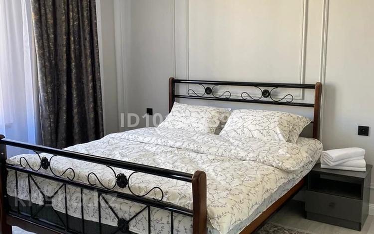 2-комнатная квартира · 90 м² · 3/3 этаж, Батырбекова 4/2 за 15 000 ₸ в Туркестане — фото 3