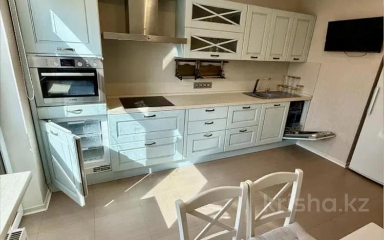 3-комнатная квартира · 120 м² · 5 этаж, мкр Керемет 5 к19 за 600 000 ₸ в Алматы, Бостандыкский р-н — фото 2