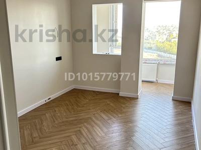 2-комнатная квартира · 73 м² · 9/12 этаж, мкр Нурсат 2, Байтерекова 87 за 300 000 ₸ в Шымкенте, Каратауский р-н