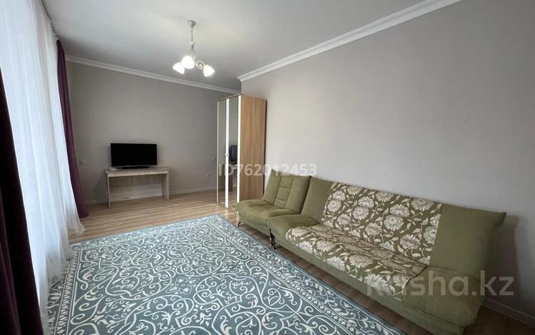 1-комнатная квартира · 50 м² · 6/7 этаж, Кабанбай батыра 60 за 260 000 ₸ в Астане, Есильский р-н — фото 2