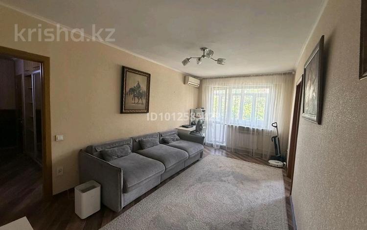 3-бөлмелі пәтер · 59 м² · 4/5 қабат, Ерубаева 49, бағасы: 28 млн ₸ в Караганде, Казыбек би р-н — фото 2