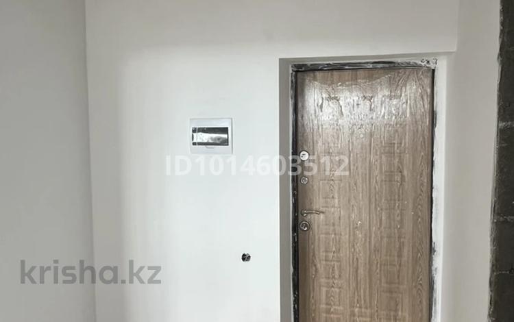 1-комнатная квартира · 40.7 м² · 3/5 этаж, мкр. Алтын орда 353/1 за 16.7 млн ₸ в Актобе — фото 2