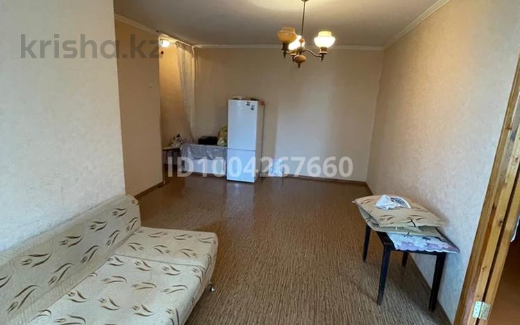 2-комнатная квартира · 45 м² · 3/5 этаж, жилой массив Есет Батыр 118 за 130 000 ₸ в Актобе — фото 2