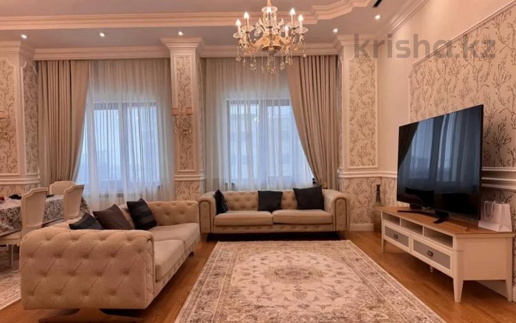 4-комнатная квартира · 210 м² · 7/8 этаж, Просп. Кабанбай батыра 13 за 145 млн ₸ в Астане, Есильский р-н — фото 2