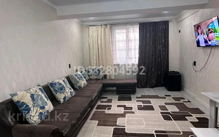 2-комнатная квартира · 59 м² · 5/5 этаж, мкр Думан-2, Халиуллина 172 за 250 000 ₸ в Алматы, Медеуский р-н — фото 2