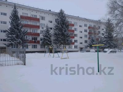 3-бөлмелі пәтер · 72 м² · 1/5 қабат, Площадь Абая 22 — Нуржау, бағасы: 21 млн ₸ в им. Касыма кайсеновой