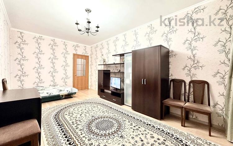 1-комнатная квартира, 40 м², 16/25 этаж, Абая 92/1