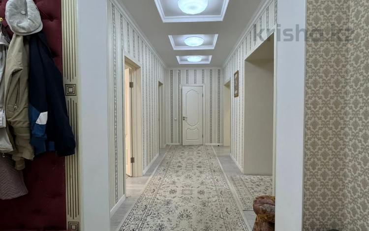 4-бөлмелі пәтер · 141.6 м² · 4/9 қабат, мкр. Алтын орда, Ораз Татеулы, бағасы: 56 млн ₸ в Актобе — фото 2