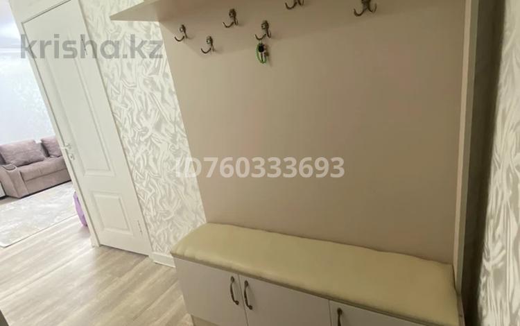 2-бөлмелі пәтер · 44.5 м² · 2/5 қабат, 16-шағынаудан 37, бағасы: 14 млн ₸ в Караганде, Алихана Бокейханова р-н — фото 2