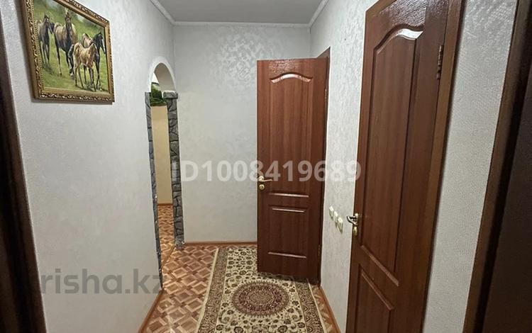 3-бөлмелі пәтер · 63.2 м² · 7/9 қабат, Северо-Восток ш/а. 23, бағасы: 18.4 млн ₸ в Уральске, мкр Северо-Восток — фото 3