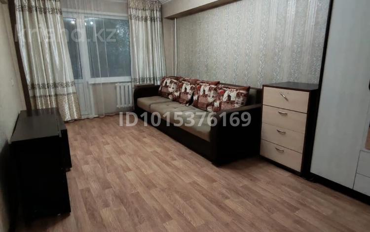 1-комнатная квартира · 35 м² · 3/5 этаж, Бульвар Гагарина за 150 000 ₸ в Усть-Каменогорске, Ульбинский — фото 2