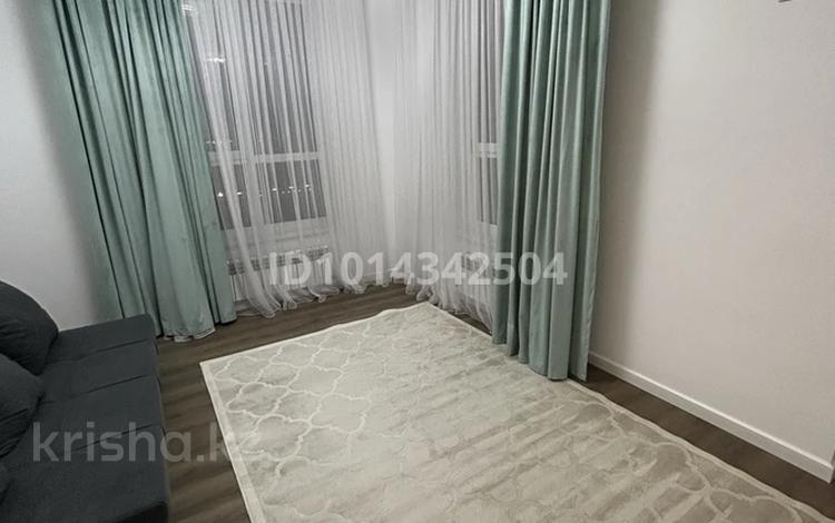 2-комнатная квартира · 55 м² · 7/16 этаж, Кабанбай батыр за 290 000 ₸ в Астане, Есильский р-н — фото 2